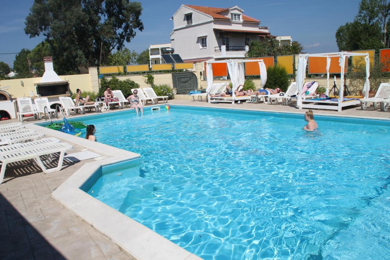 Kavos Central Exterior photo